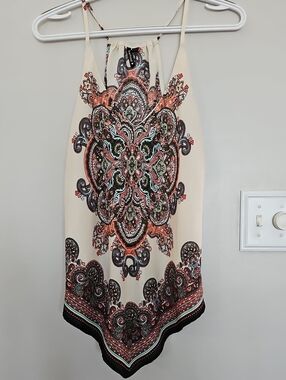 HeartSoul Cream Paisley-Print Handkerchief Hem Tank